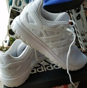 NWOT Men's Walking Shoe